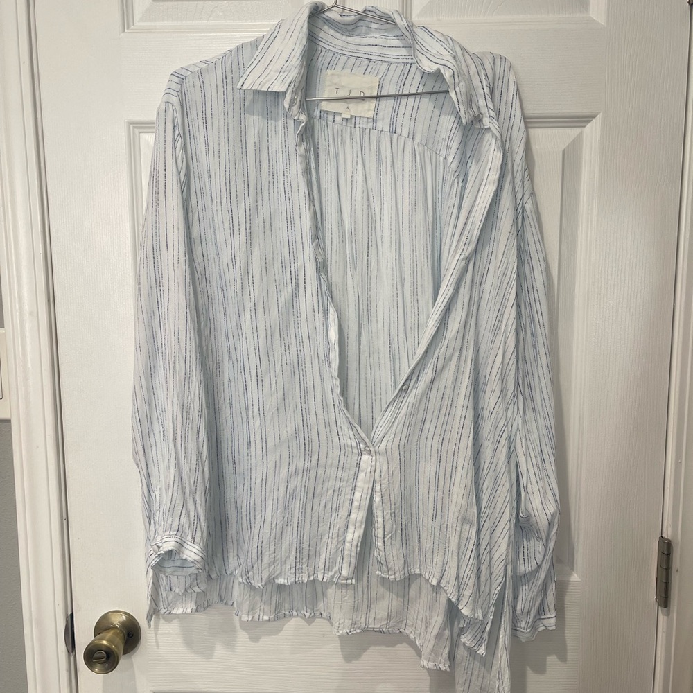 The Jetset Diaries White and Blue Pinstripe Draping Blouse - Picture 3 of 3